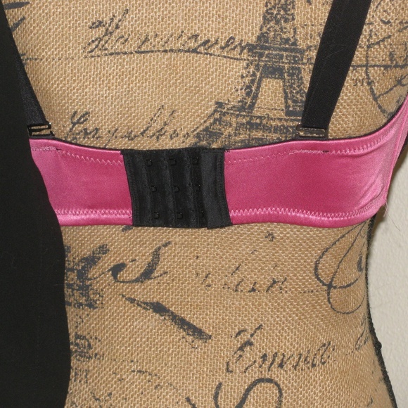 Fredricks of Hollywood Bombshell Push-up Bra - Picture 8 of 8
